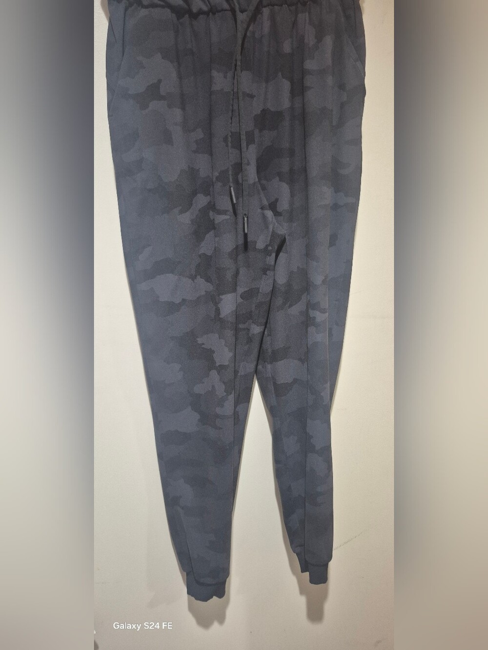 Ladies Lulemon Jogger Style With Pockets On Both Sides And Narrow At The Bottom